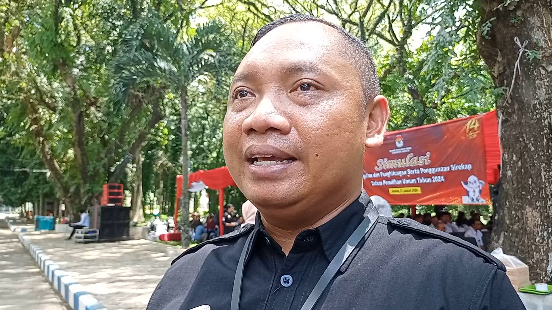 &ldquo;Jadi, kalau ada indikasi penyelenggara pemilu di tingkat apa pun, maka ada mekanisme pelaporan, dan akan kita klarifikasi.&rdquo;  MUHAMMAD SYAI&rsquo;IN  Ketua KPU Jember