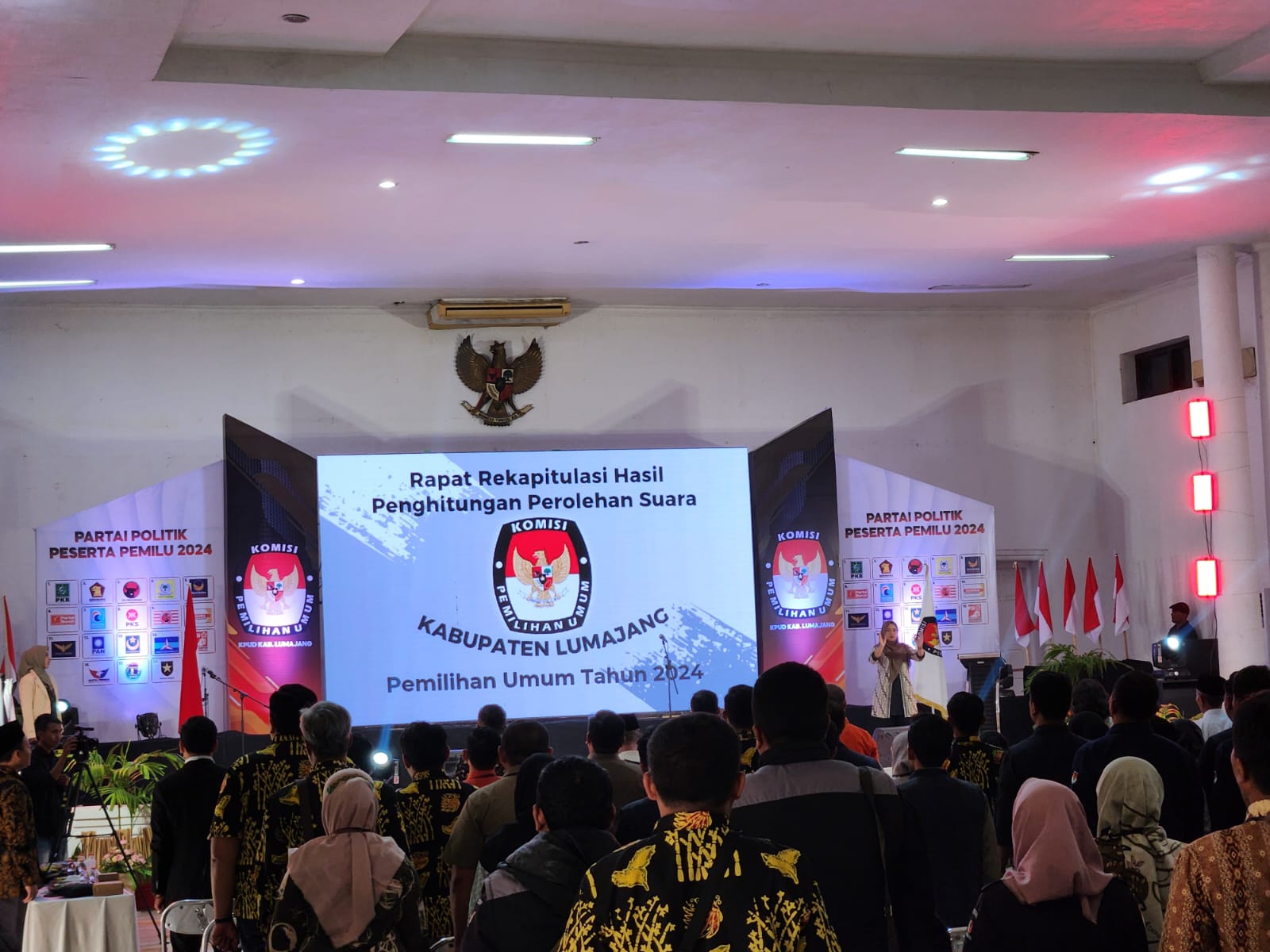 SELESAI: Rapat pleno penghitungan rekapitulasi perolehan suara pemilu telah selesai, Sabtu (02/03)