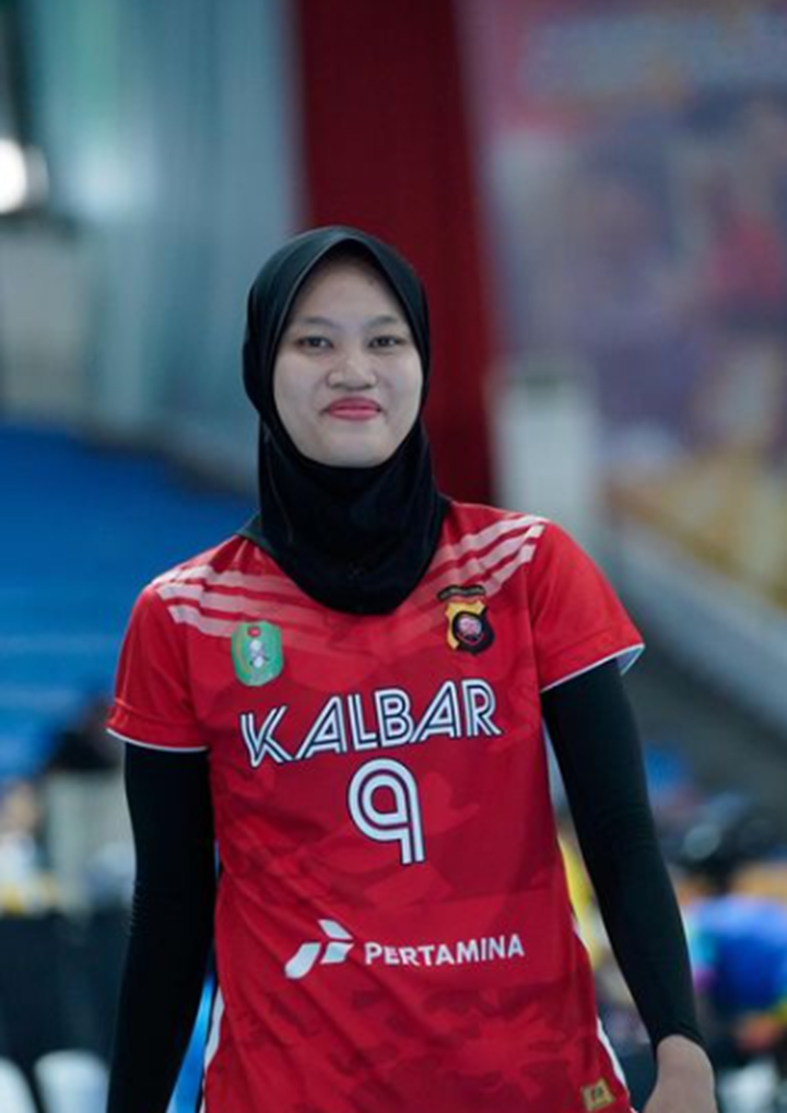 Arsela Nuari Putri saat membela tim Kalbar di Livoli 2023 kemarin. (DOK INSTAGRAM bolavoli.kalbar)
