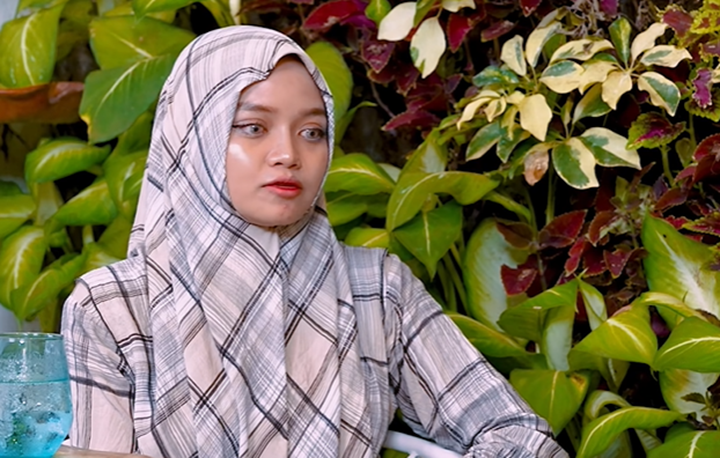 Perempuan dari Jember yang curhat di salah satu podcast di Youtube. (DOK PODCAST DENNY SUMARGO)