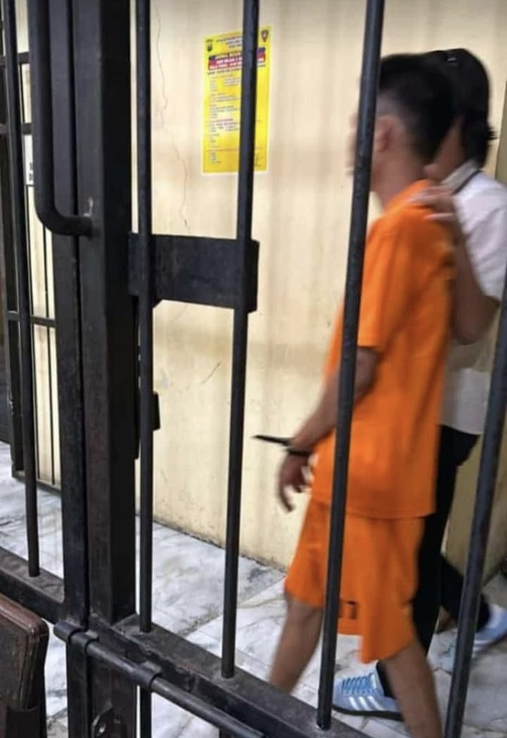 DIAMANKAN: AP, tersangka kasus pencabulan, ditahan di Polres Jember.