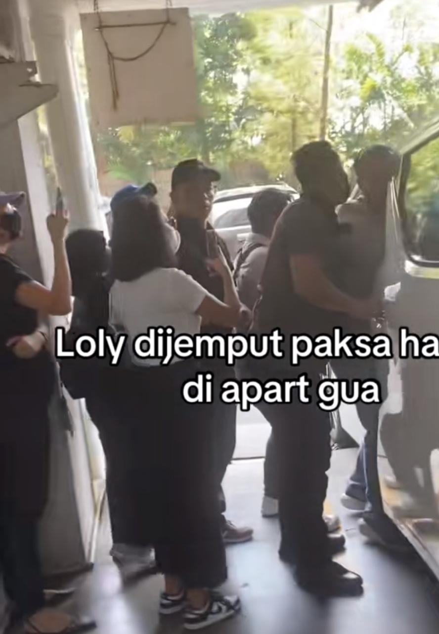 Proses penjemputan loly di apartemen oleh Nikita Mirzani dan kerabat.