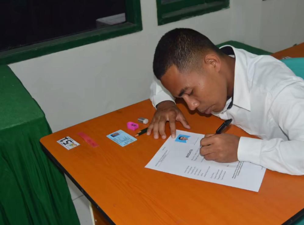 Joni saat menjalani tes untuk masuk menjadi anggota TNI