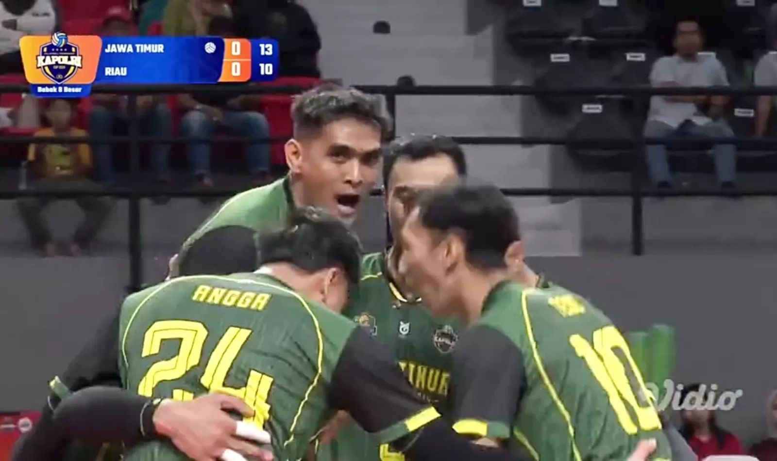 Foto: Putra Jatim akan menghadapi Kalsel di semifinal.&nbsp;  Sumber: (Instagram @volinewsid)