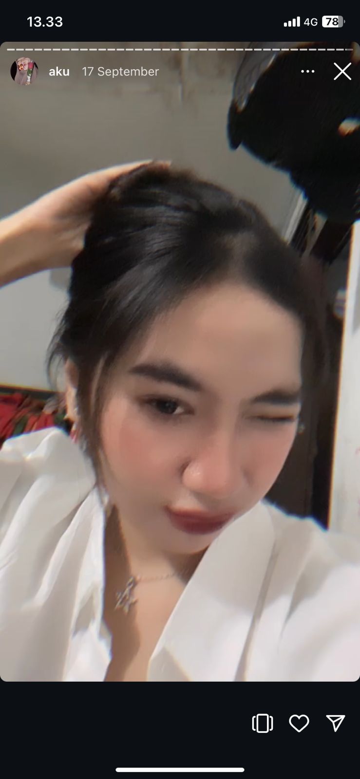 Foto: Tangkapan layar netizen yang diduga memiliki video zahra 6 menit 40 detik dan potret zahra membuat konten klarifikasi pemenang lomba jedag-jedug.   Sumber: Radar Surabaya