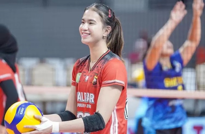 foto: Shella Bernaetha saat bermain di Kapolri Cup 2024 sumber: Radar Madiun
