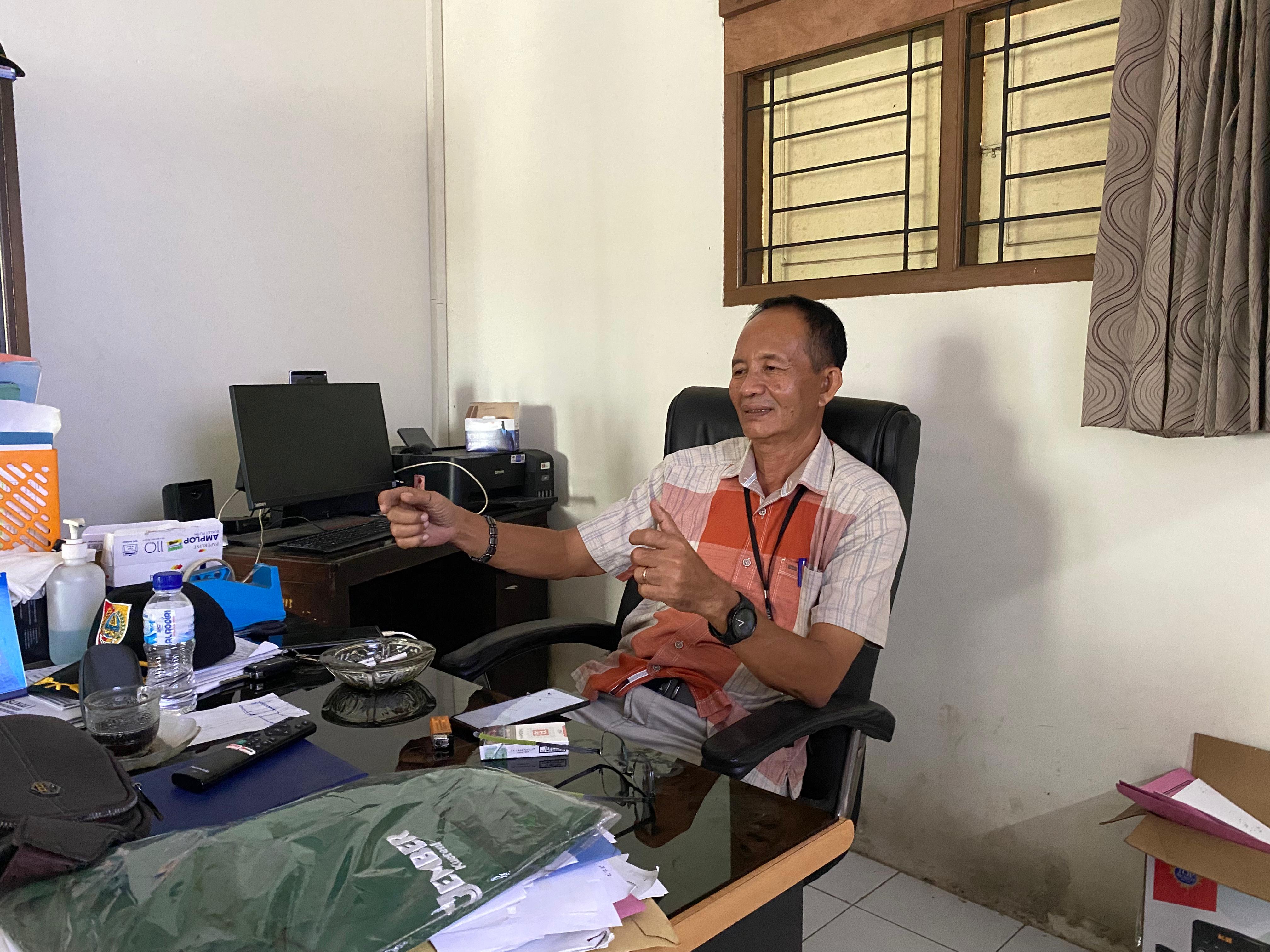 Kepala Desa Dukuh Mencek, Nanda Setiawan. (VINGKY/RJ)