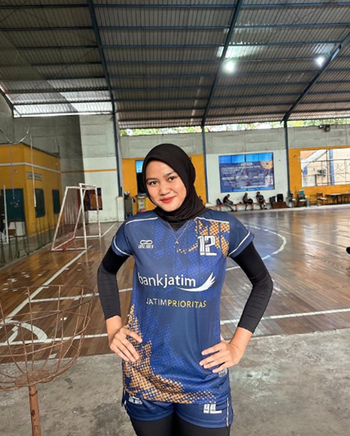 Ajeng Viona instagram : ajengviooo