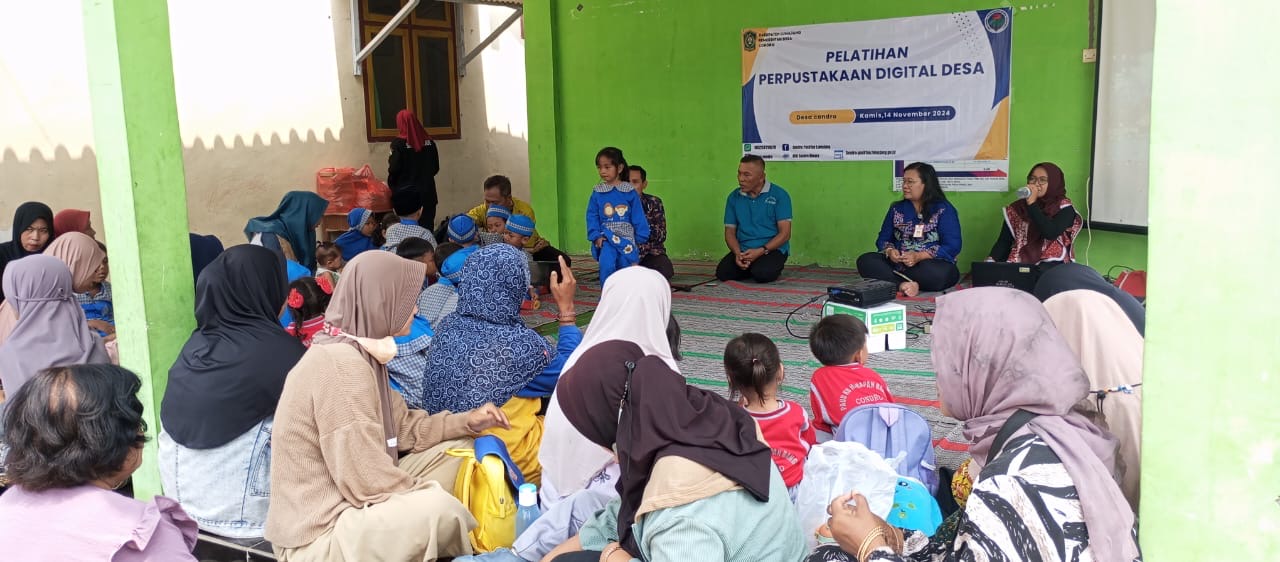 DILATIH: Sejumlah warga mengikuti pelatihan perpustakaan desa untuk memudahkan askes literasi. (ADE APRYANIS/RAME)