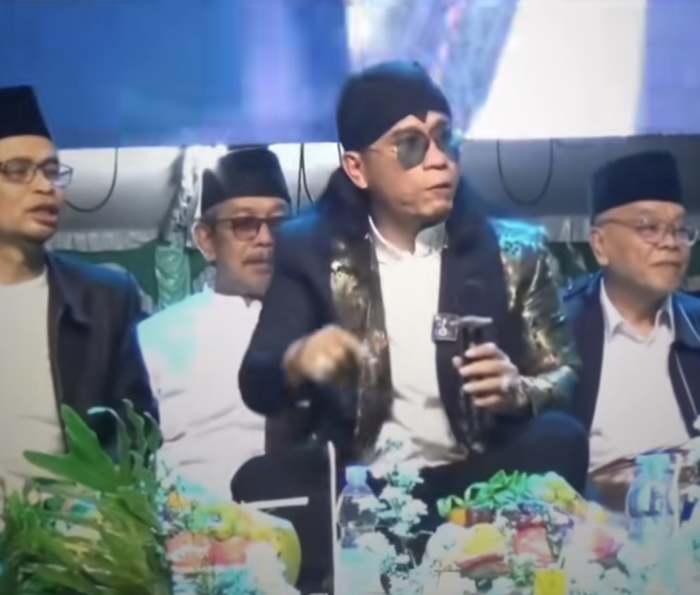 Gus Miftah saat mengisi acara di Magelang, dan melongtarkan candaan kasar
