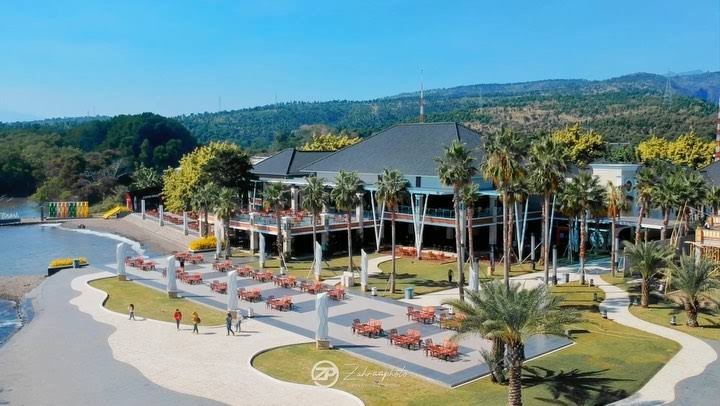 Hotel Utama Raya di Situbondo terlihat sangat bagus dan harga terjangkau