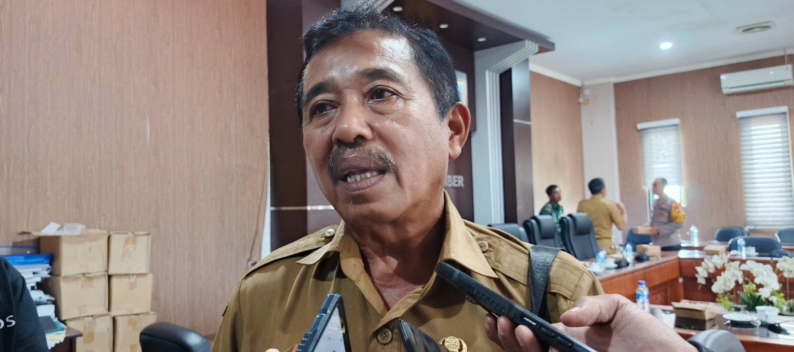 &ldquo;Terus terang, permasalahan di Mundurejo ini belum selesai. Sebagian masyarakat masih beranggapan bahwa kades yang lama itu berhak menjabat.&rdquo; NURUL MAUSUF Pj Kades Mundurejo