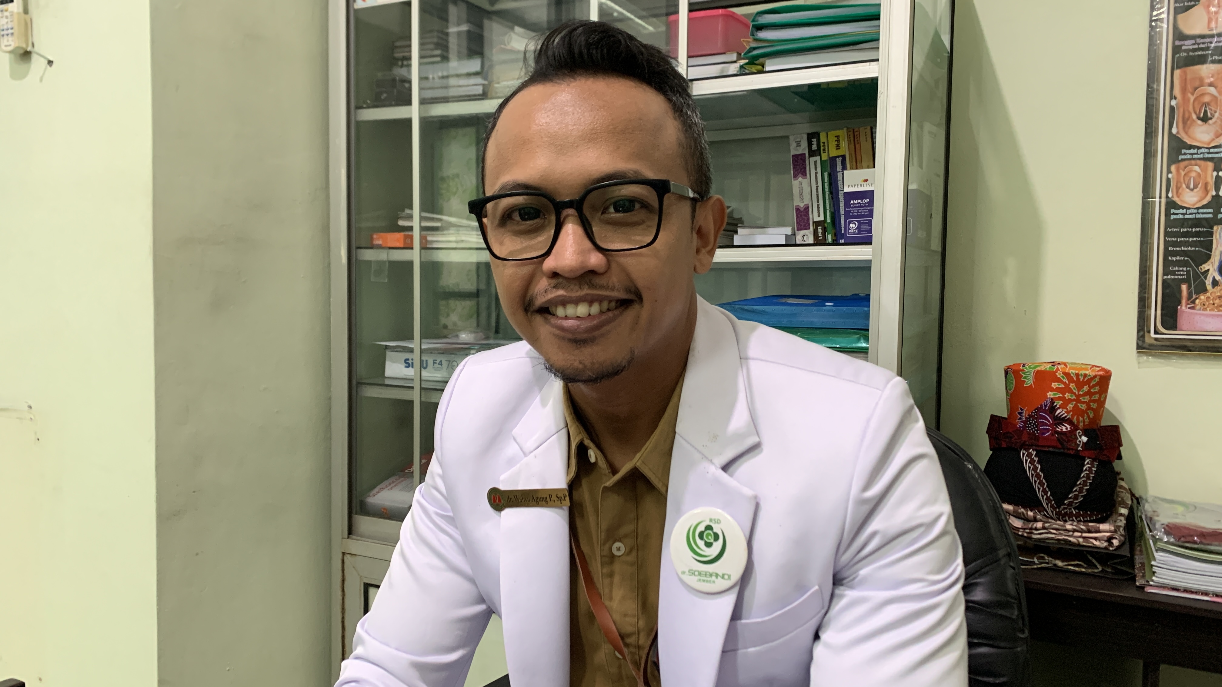dr Wahyu Agung Purnomo Sp.P FAPSR  Dokter Spesialis Paru RSD dr Soebandi Jember