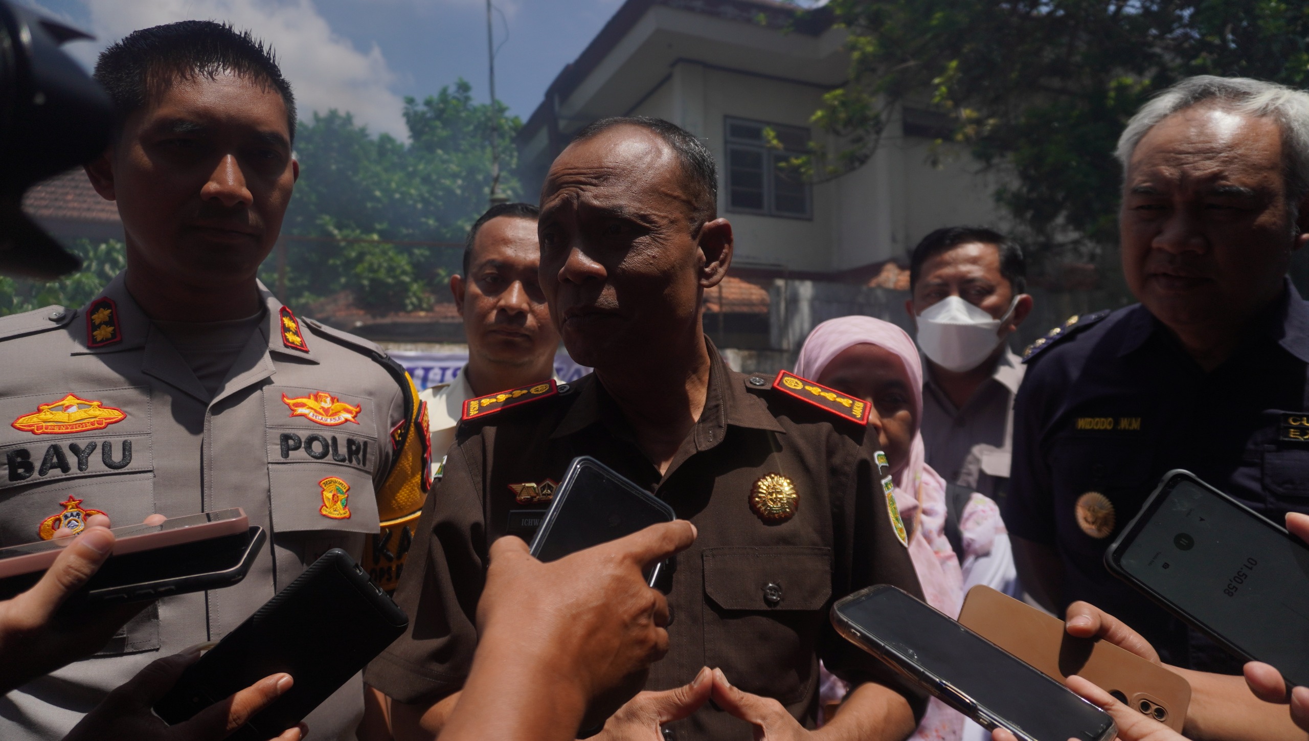 ICHWAN EFFENDI  KEPALA KEJAKSAAN NEGERI JEMBER