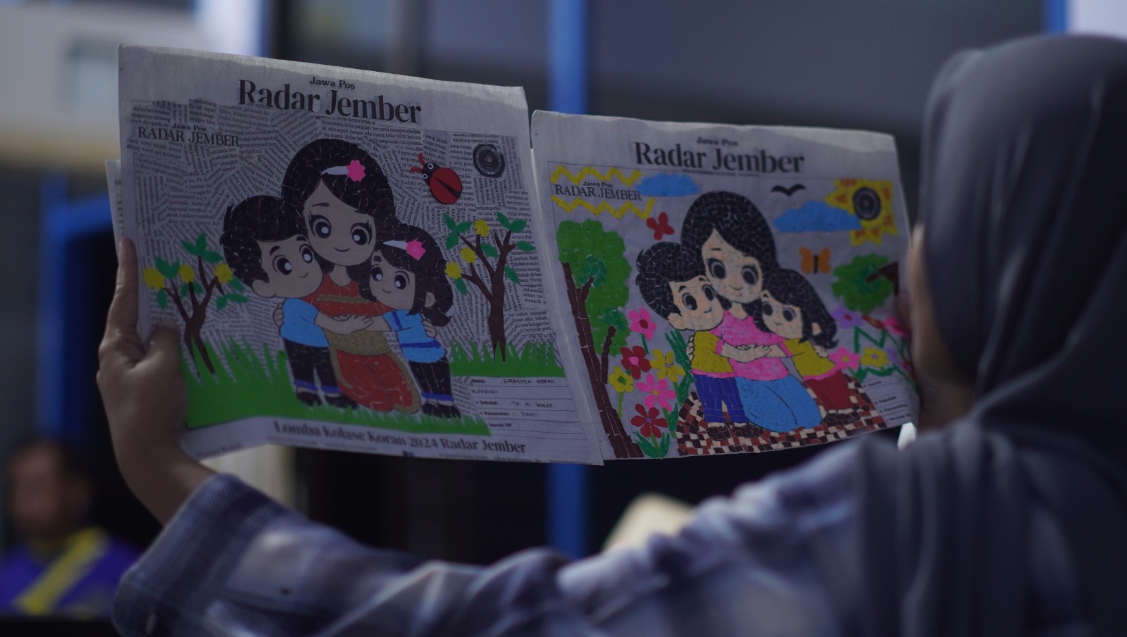TUNJUKKAN SKILL-MU: Karya kolase peserta sudah dikumpulkan, dan hari ini akan digelar grand final lomba kolase koran di Transmart Jember.