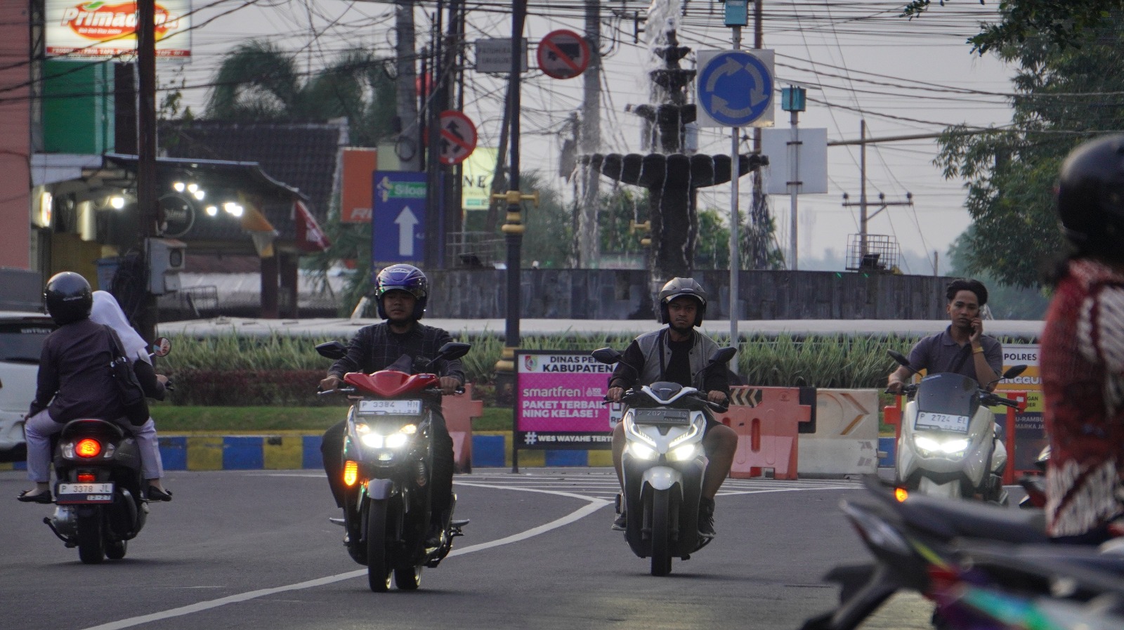 LANCAR: Pengendara lalu lintas melewati Jalan Jawa. Kawasan itu sebelumnya masuk dalam ruas jalan yang diberlakukan SSA.