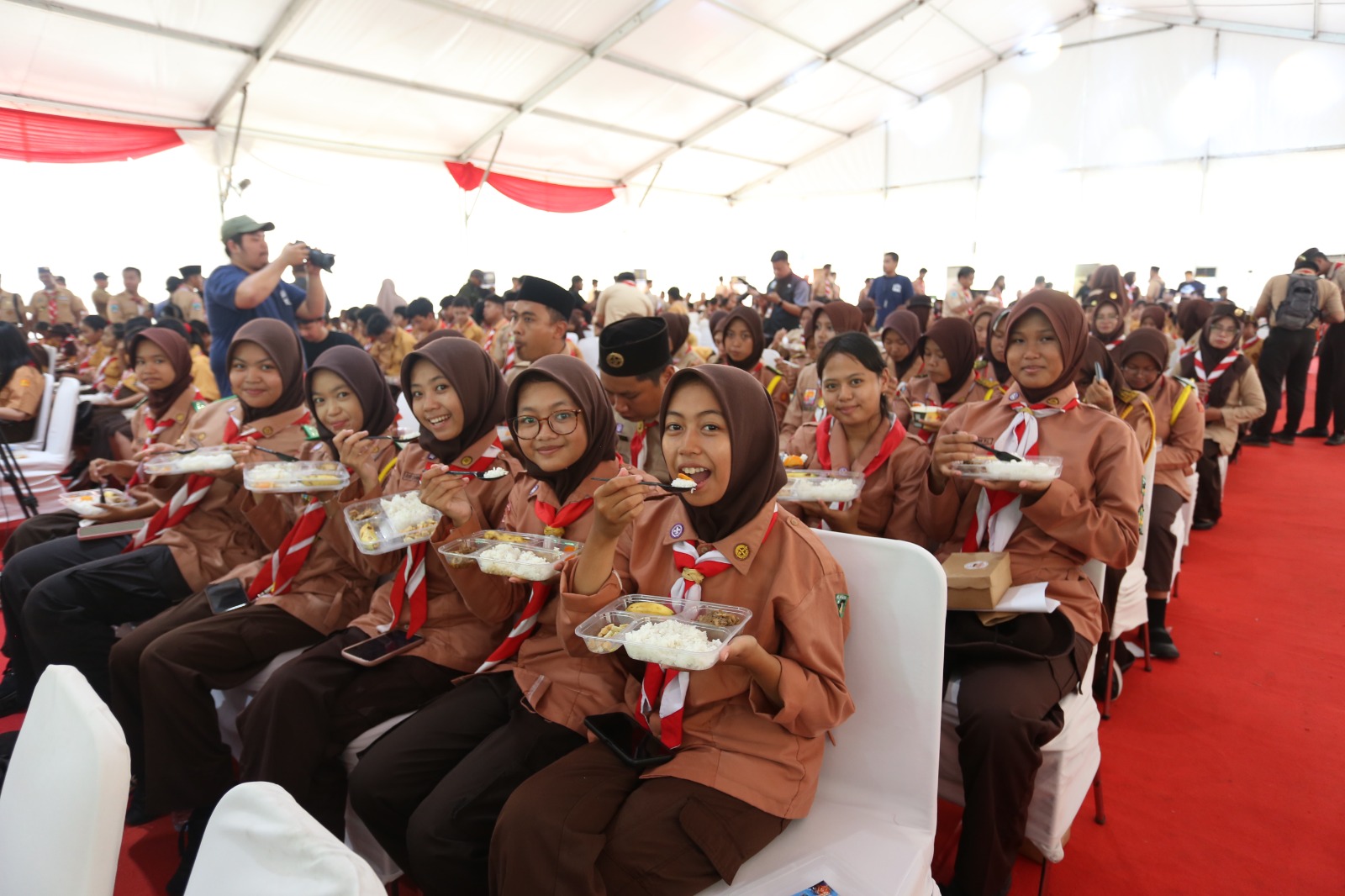 MAKAN SIANG: Simulasi MBG yang dilaksanakan oleh Kwarda Pramuka, beberapa waktu lalu.