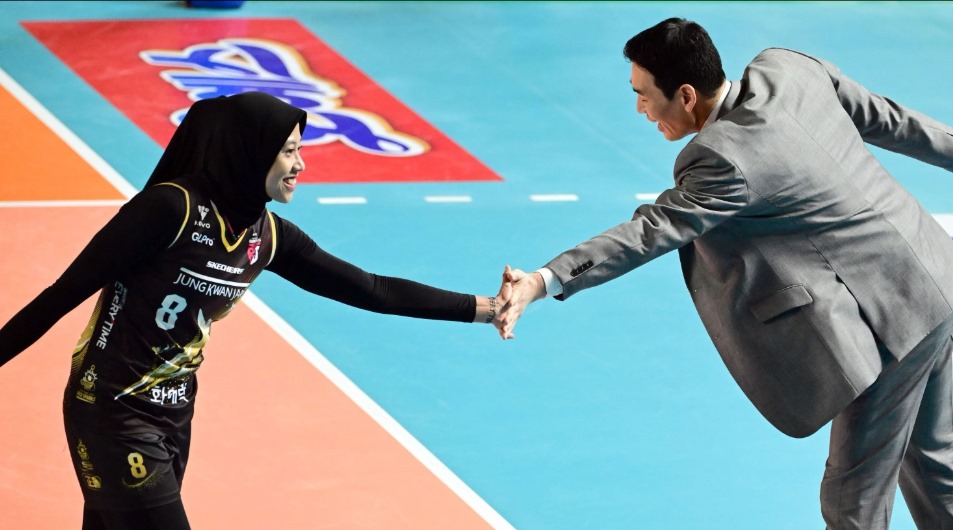 Pelatih Red Sparks, Ko Hee-jin dan Megawati Hangestri (KOVO)