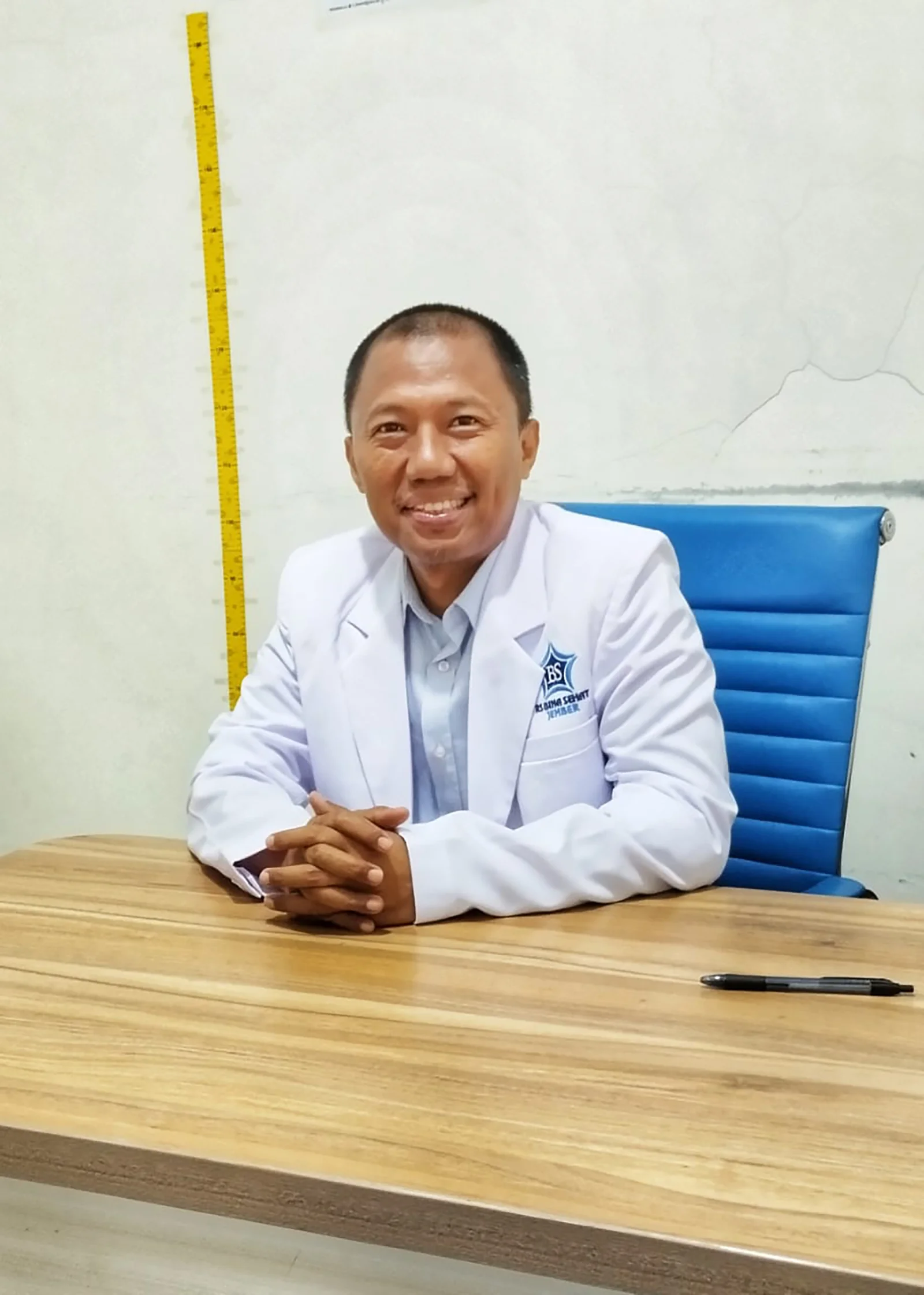 dr MUHAMMAD ALI SHODIKIN  Ketua IDI Jember