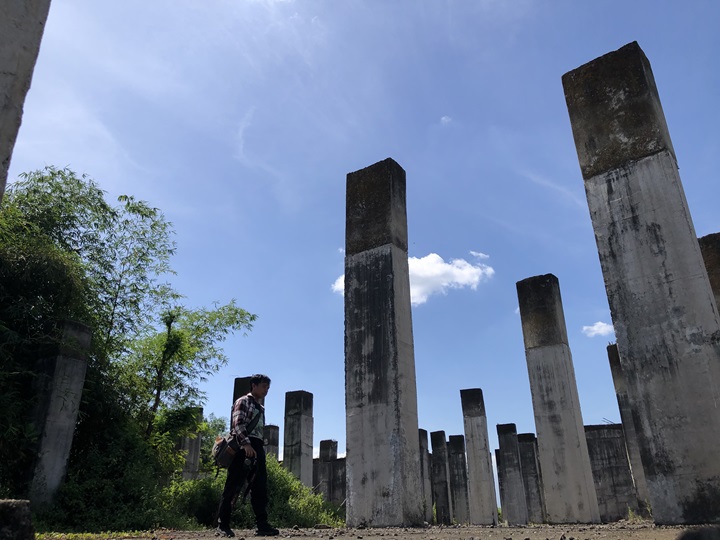 LUAS: Tiang beton eks rencana bangunan asrama haji tetap menjulang tinggi. Bangunan ini direncanakan akan diusulkan menjadi lokasi sekolah rakyat (SR).