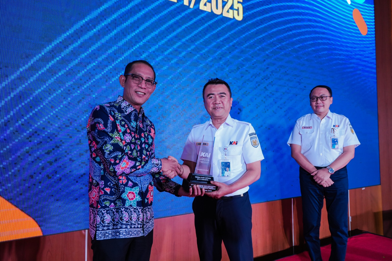 Empat Instansi Di Wilayah Daop 8 Dapat Apresiasi Dari PT KAI Atas Dukungan Pengamanan Aset Negara