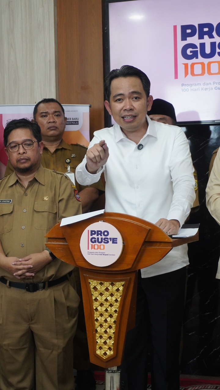 Bupati Jember Fawait ketika menyampaikan progres kinerjanya secara terbuka, beberapa pekan lalu. (MAULANA/RADAR JEMBER)
