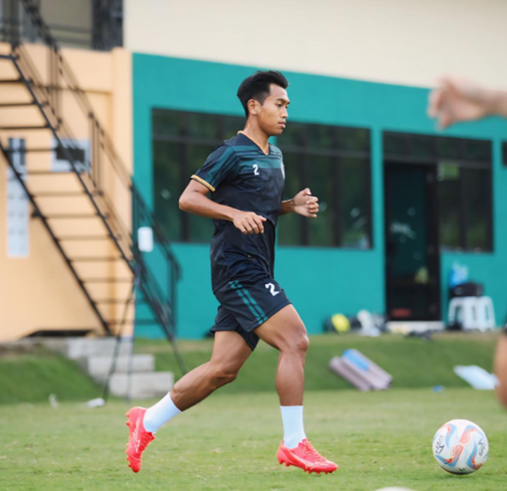 PUNYA PENGALAMAN: Gilang Oktavana ketika berlatih rutin bersama PSS Sleman dalam mengarungi kompetisi Liga 1 musim ini.