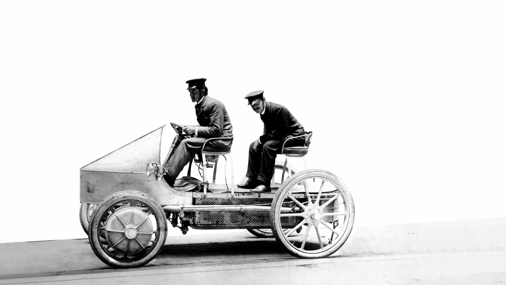 Mobil hybrid inovasi Ferdinand Porsche. (Porsche)