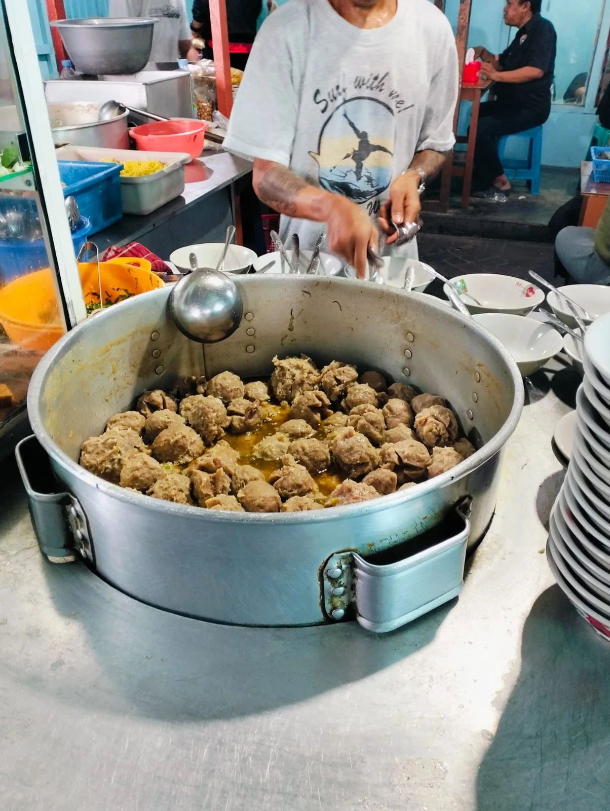 Viral di Sidoarjo! Bakso Cak Pitung, Warung Bakso Andalan Arek Darjo. (Zahra Fadia Siti Haliza)