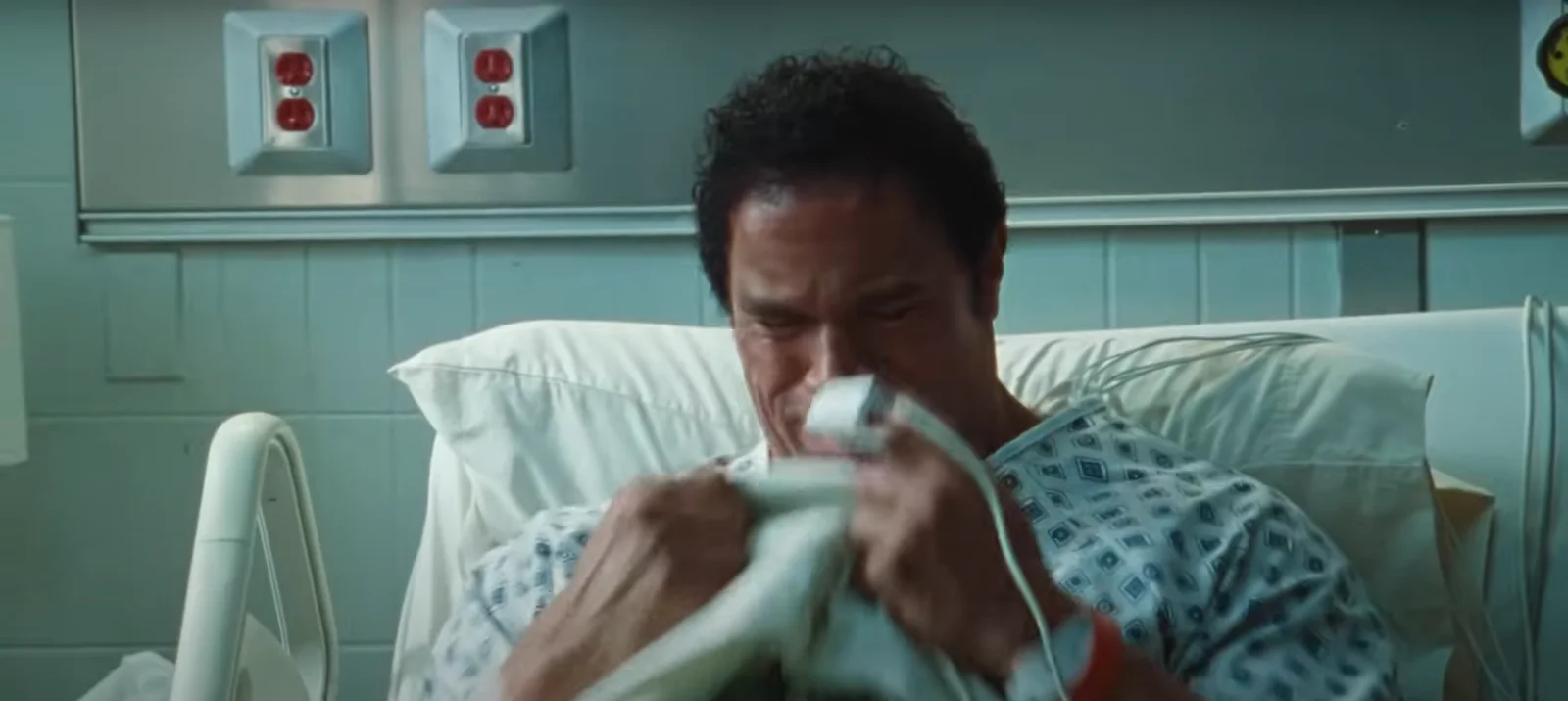 Bukan Sekadar Otot, The Rock Tampil Total Jadi Pria yang Rapuh di Trailer The Smashing Machine