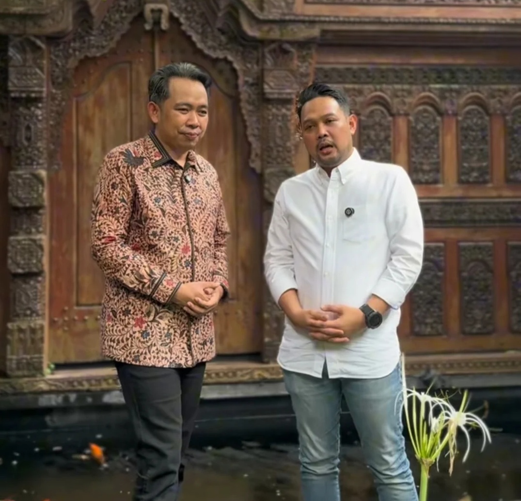 Bupati Jember Gus Fawait bertemu anggota DPR Fraksi PKB, Rivqy Abdul Halim, di Jakarta, Jumat (16/5), menindaklanjuti rencana reaktivasi Bandara Notohadinegoro. (IG @gus.fawait)