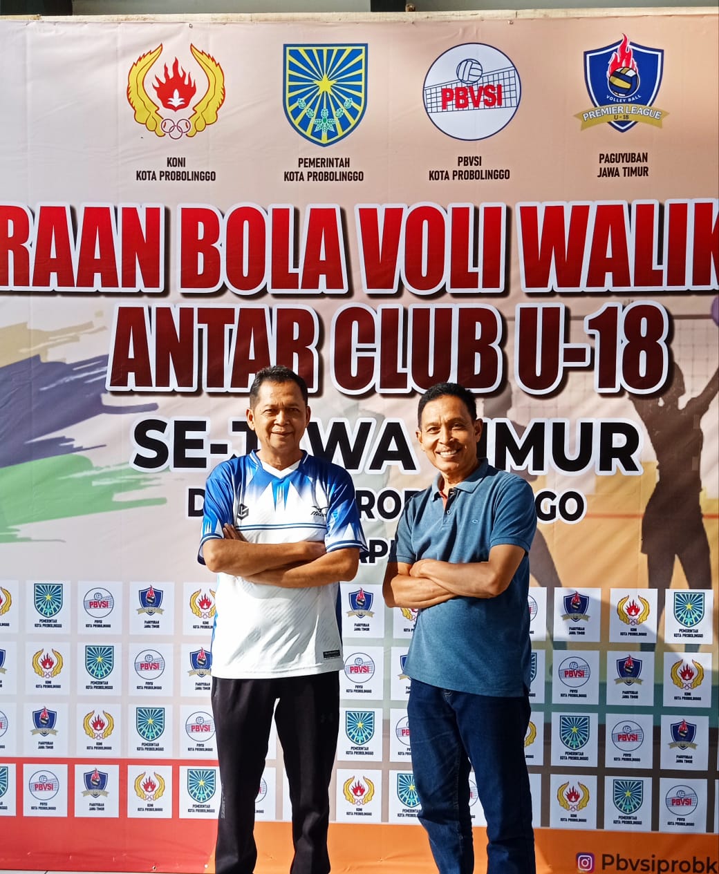 PRAWOTO (jersey putih), Bidang Kepelatihan dan Pembinaan Prestasi PBVSI Jember. (Dokumentasi Radar Jember)