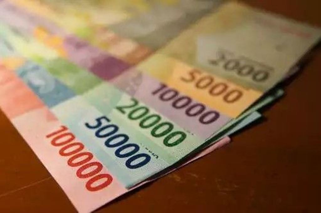 Sejumlah pecahan uang rupiah. (sanwi alfy-pinterest)