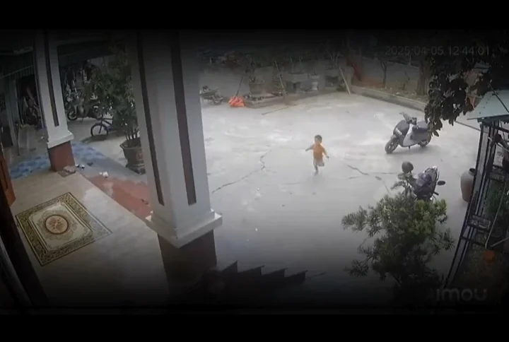Nguyen Nam Phong, Balita 3 Tahun yang Jadi Penyelamat di Tengah Panik