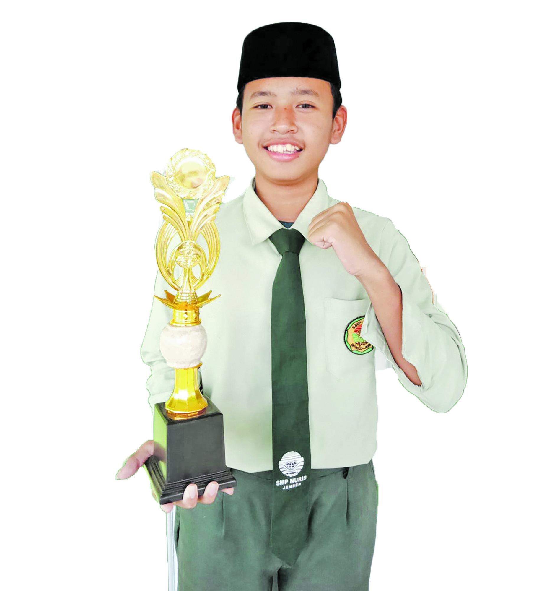 SANTRI BERWAWASAN: Prestasi siswa SMP Nuris Jember, Muhammad Fikri Fillah, meraih juara dalam olimpiade bahasa Arab tingkat nasional. (NURIS JEMBER)