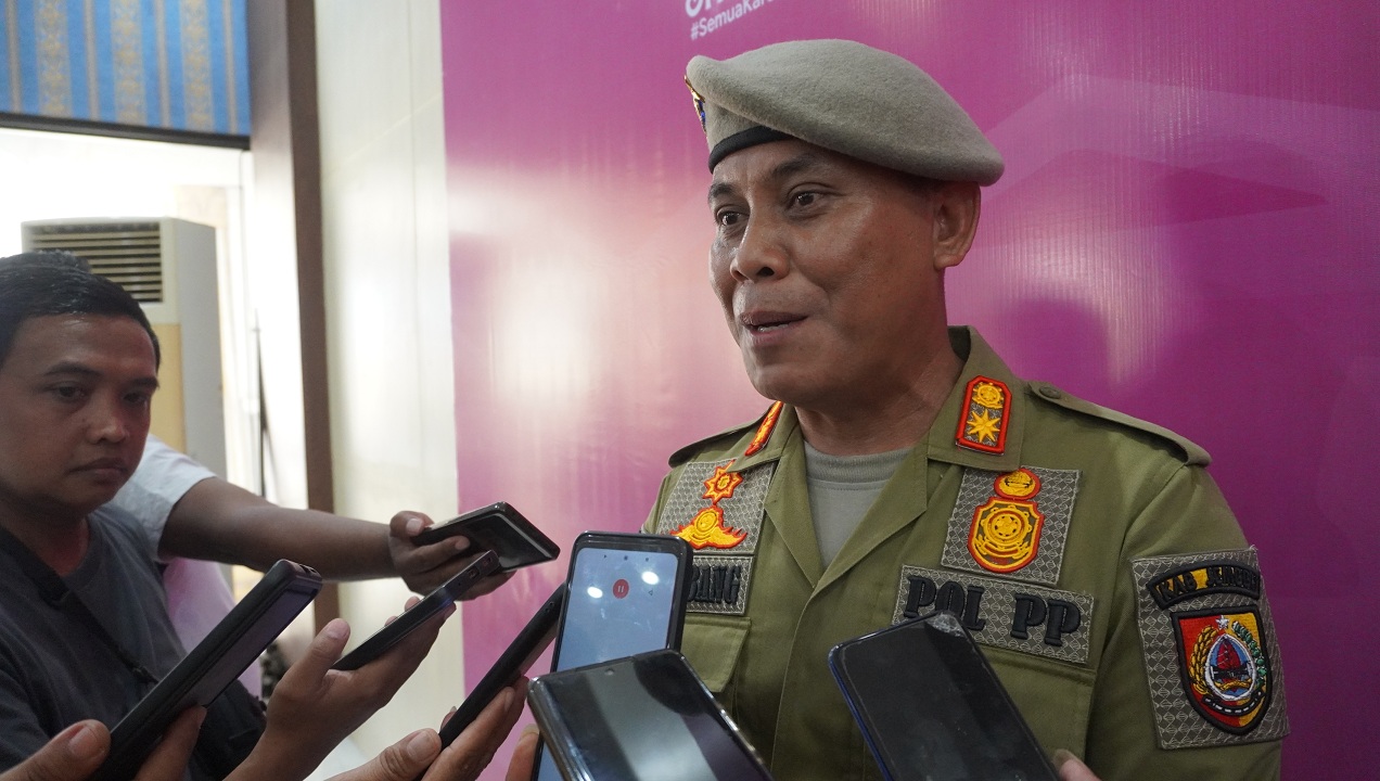BAMBANG SAPUTRO, Kepala Satpol PP Jember. (MAULANA/RADAR JEMBER)