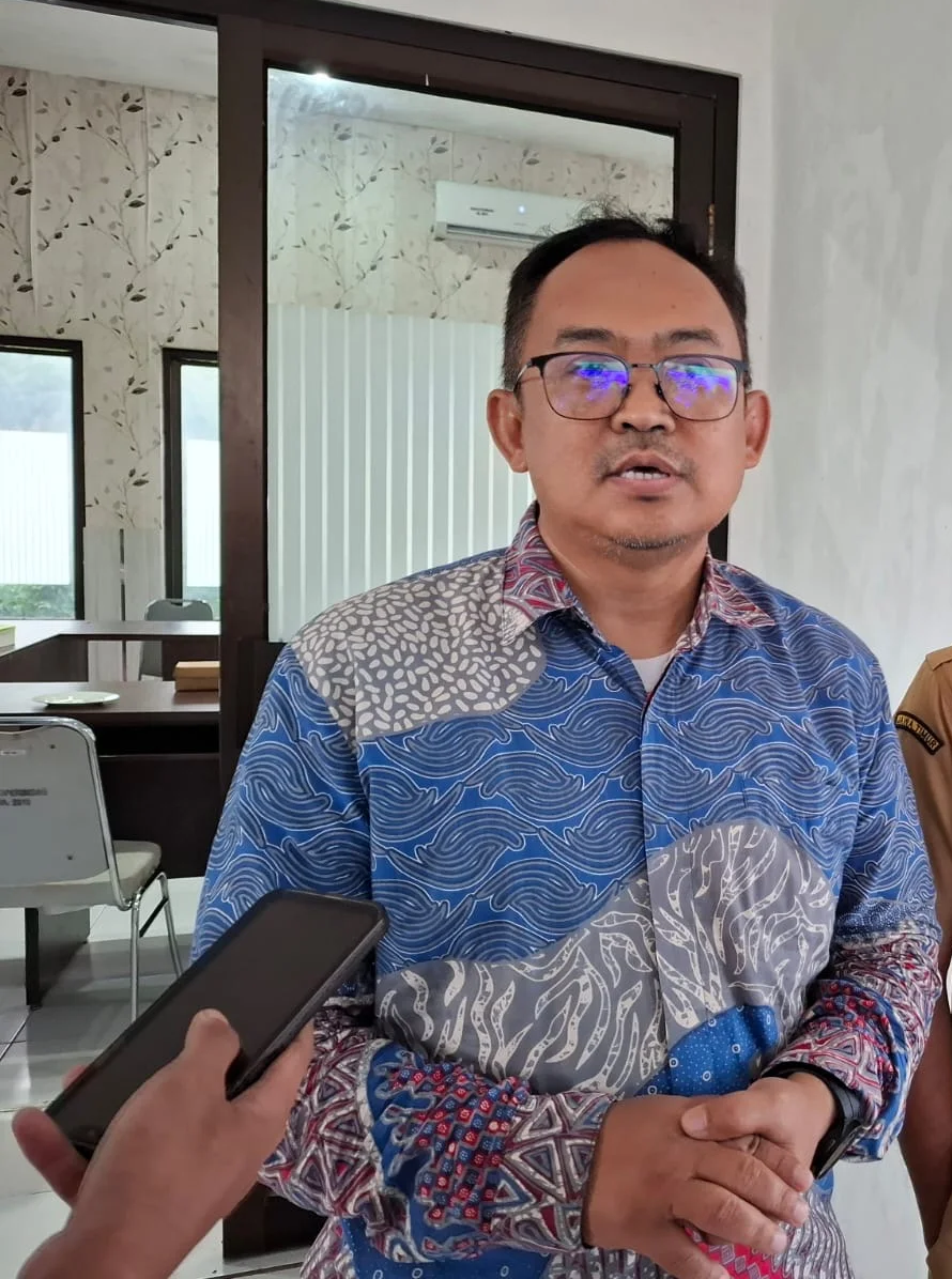 BERI PENJELASAN: Asisten Deputi Sistem Distribusi Pangan Kemenko Pangan, Muhammad Saleh Nugrahadi ketika dikonfirmasi oleh sejumlah awak media.