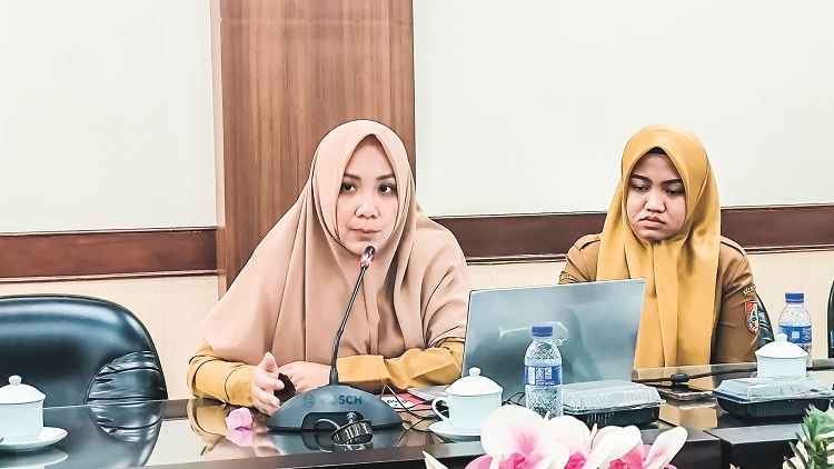 HAMPIR RAMPUNG: Kepala Bagian Organisasi Pemkab Jember Agustin Eka Wahyuni menjelaskan, usulan perubahan KSOTK bakal menjadi landasan penyusunan RKPD 2026 dan RPJMD 2025-2029. (MEGA SILVIA/RADAR JEMBE