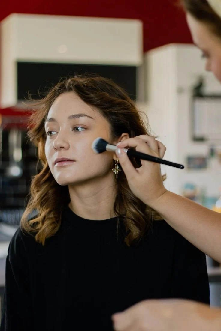 Belum Tau Makeup Hack? Ini Tips Simpel yang Efektif Bikin Wajah Glowing Natural