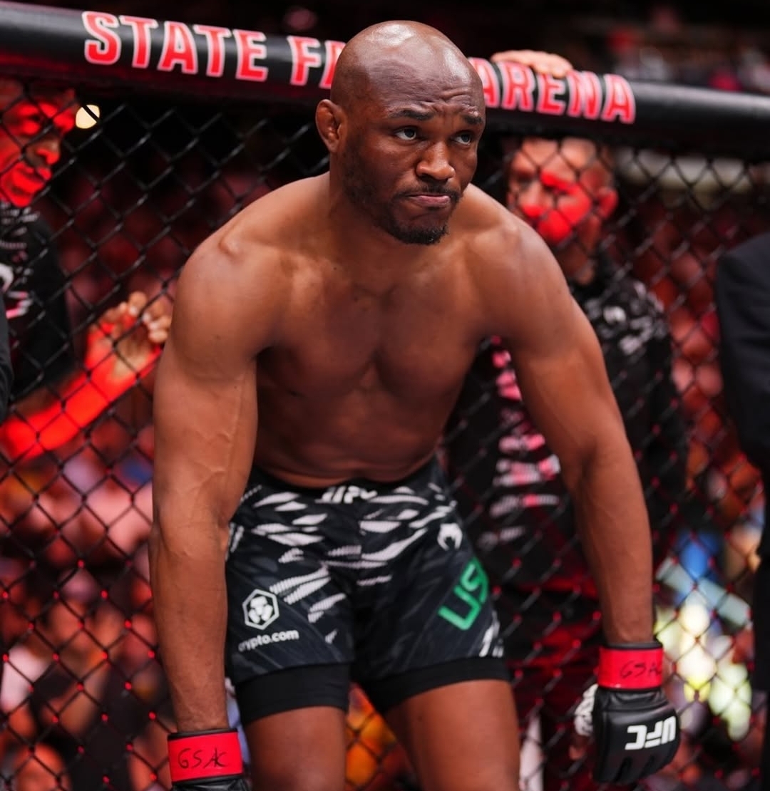 FOKUS: Kamaru Usman saat membidik lawannya diatas oktagon (ig Kamaruusman)