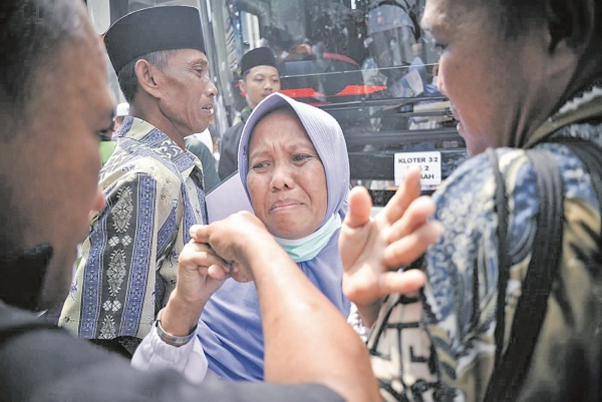 HARU: Jemaah haji kloter 32 disambut hangat oleh keluarganya di Pondok Pesantren Madinatul Ulum, Cangkring, Jenggawah, Sabtu (22/6/2025).