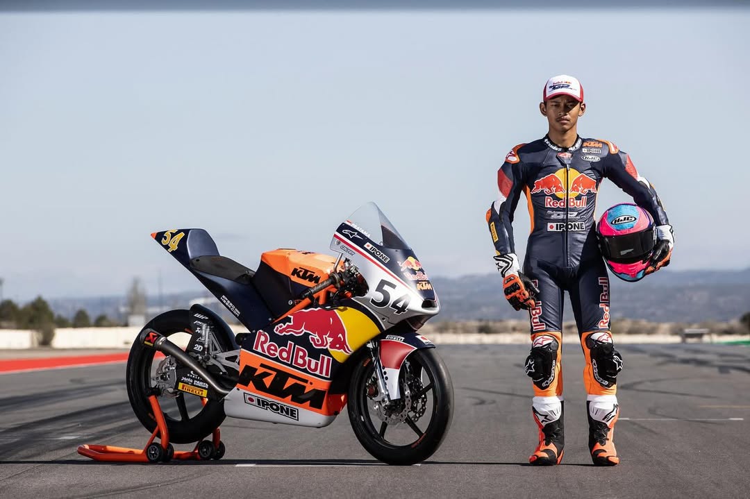 KTM RC 250 R yang ditunggangi pembalap Red Bul MotoGP Rookies Cup, termasuk Veda Ega Pratama, tak bisa diremehkan. 