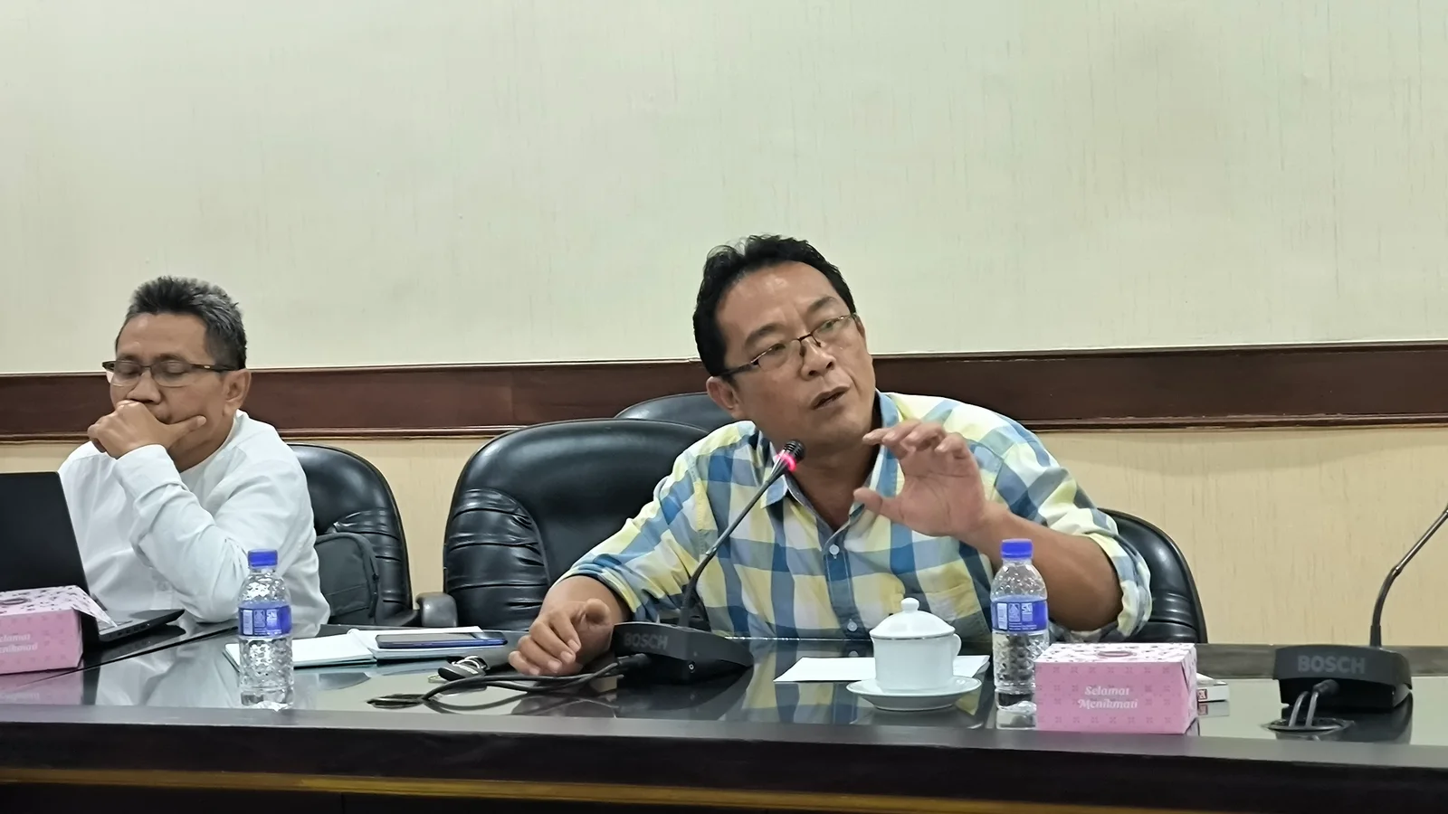 &ldquo;Mohon maaf apakah (BUMD Pangan) ini nanti juga tidak berbenturan dengan semangat dari pemerintah pusat saat ini untuk koperasi merah putih. ARDI PUJO PRABOWO, Anggota Pansus RPJMD DPRD Jember.