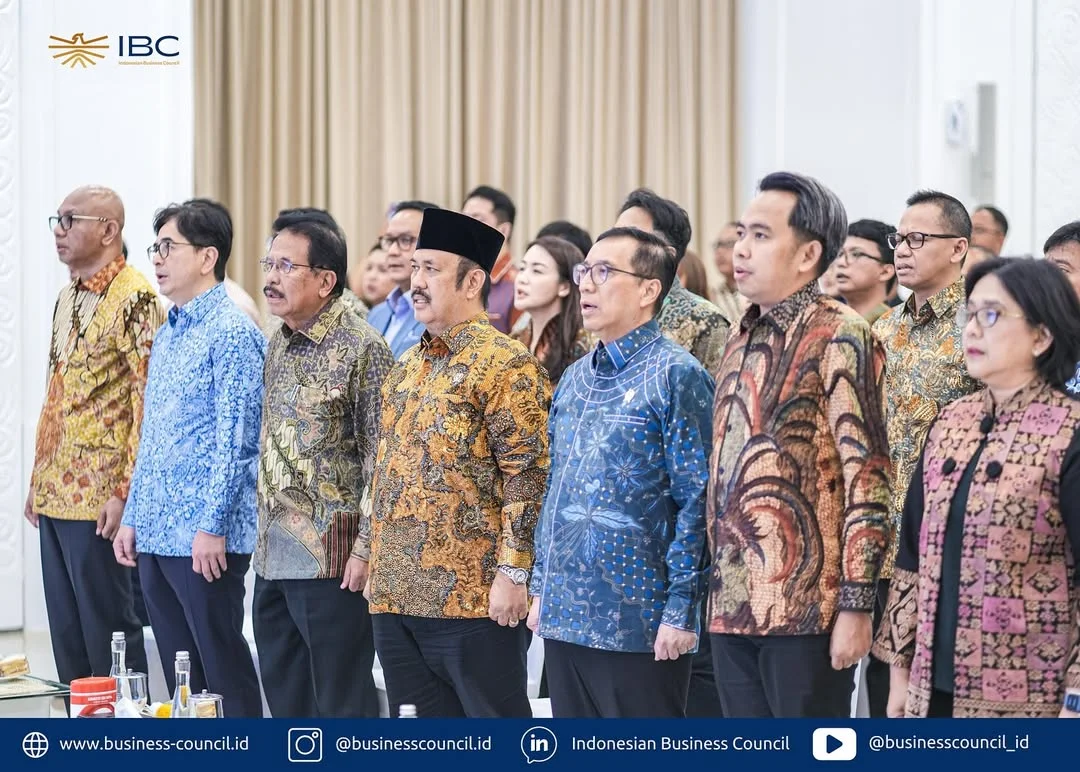 BANGUN SINERGI: Bupati Gus Fawait (dua dari kanan) menghadiri penandatanganan MoU tentang kolaborasi perencanaan pembangunan nasional antara Bappenas dengan Indonesian Business Council (IBC).