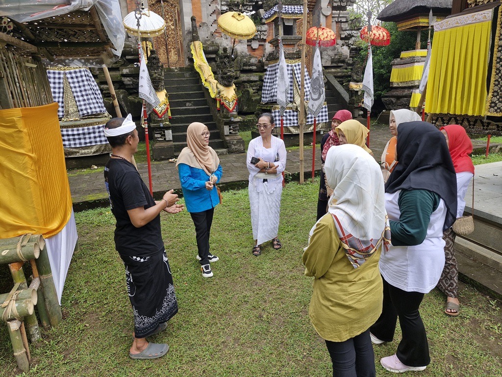 KUNJUNGI: Penilaian kampung program kampung iklim (Proklim) 2025 di Desa/Kecamatan Senduro oleh tim KLHK yang telah berlangsung beberapa waktu lalu. (ISTIMEWA)