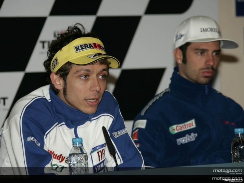 Marco Melandri, mantan pembalap MotoGP, mengenang masa-masa mudanya bersama Valentino Rossi.