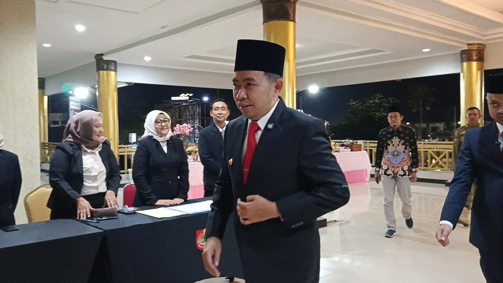 "Saya bahagia ketika banyak pihak ikut mengawasi seluruh proses di Pemkab Jember, termasuk dalam pengolahan APBD." MUHAMMAD FAWAIT, Bupati Jember.