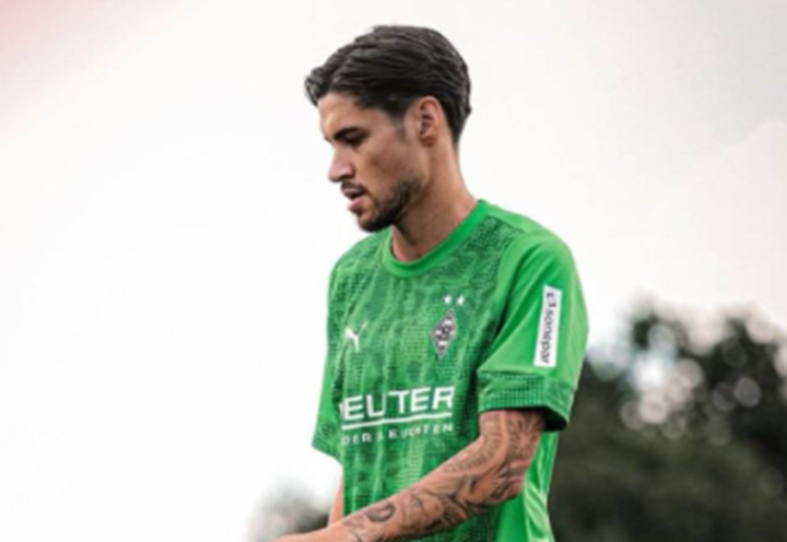 Kevin Diks, saat berlatih rutin bersama Borussia Monchengladbach