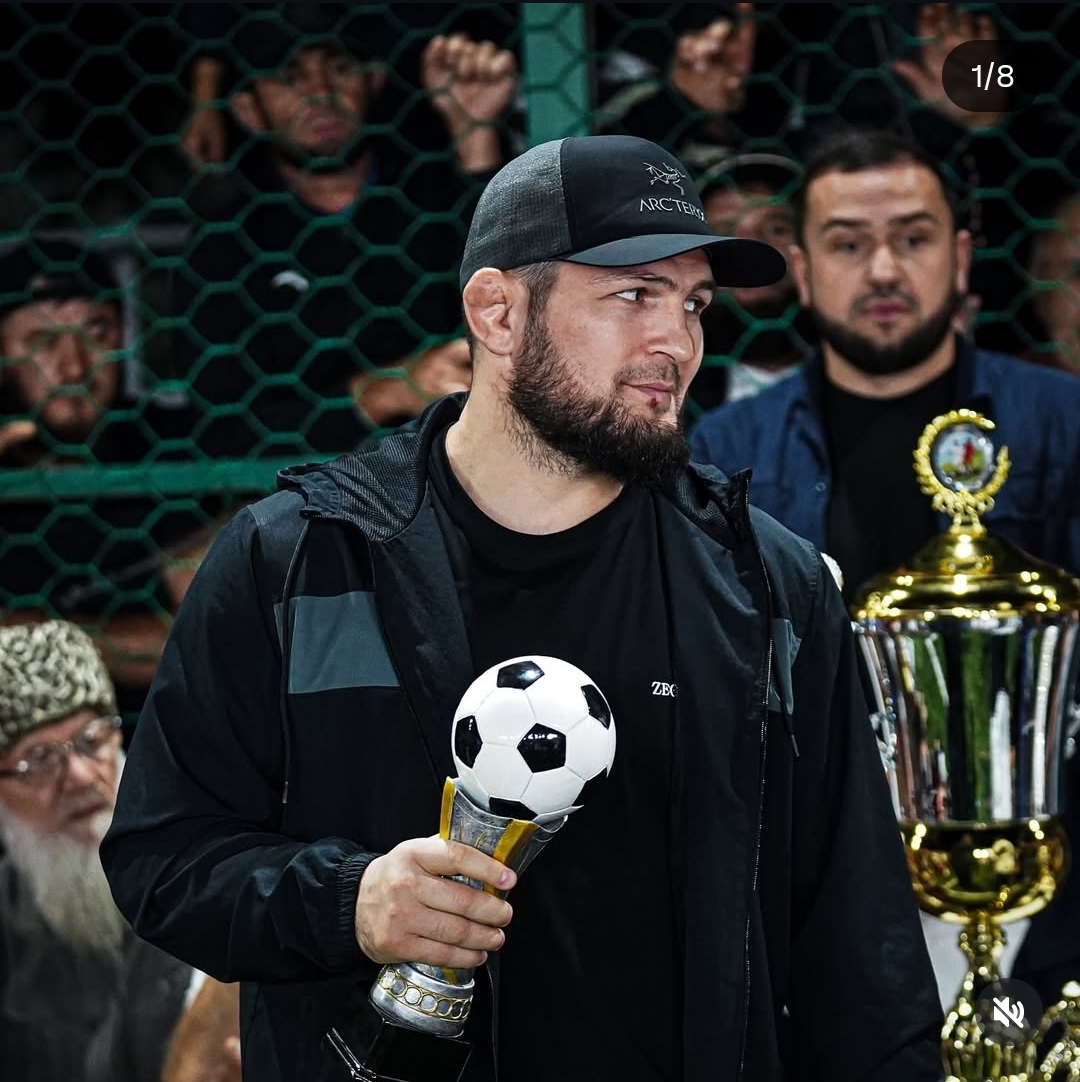 MENGHADIRI: sang legenda ufc Khabib Nurmagomedov saat menghadiri salah salah satu festival (ig:khabibnurmagomedov)