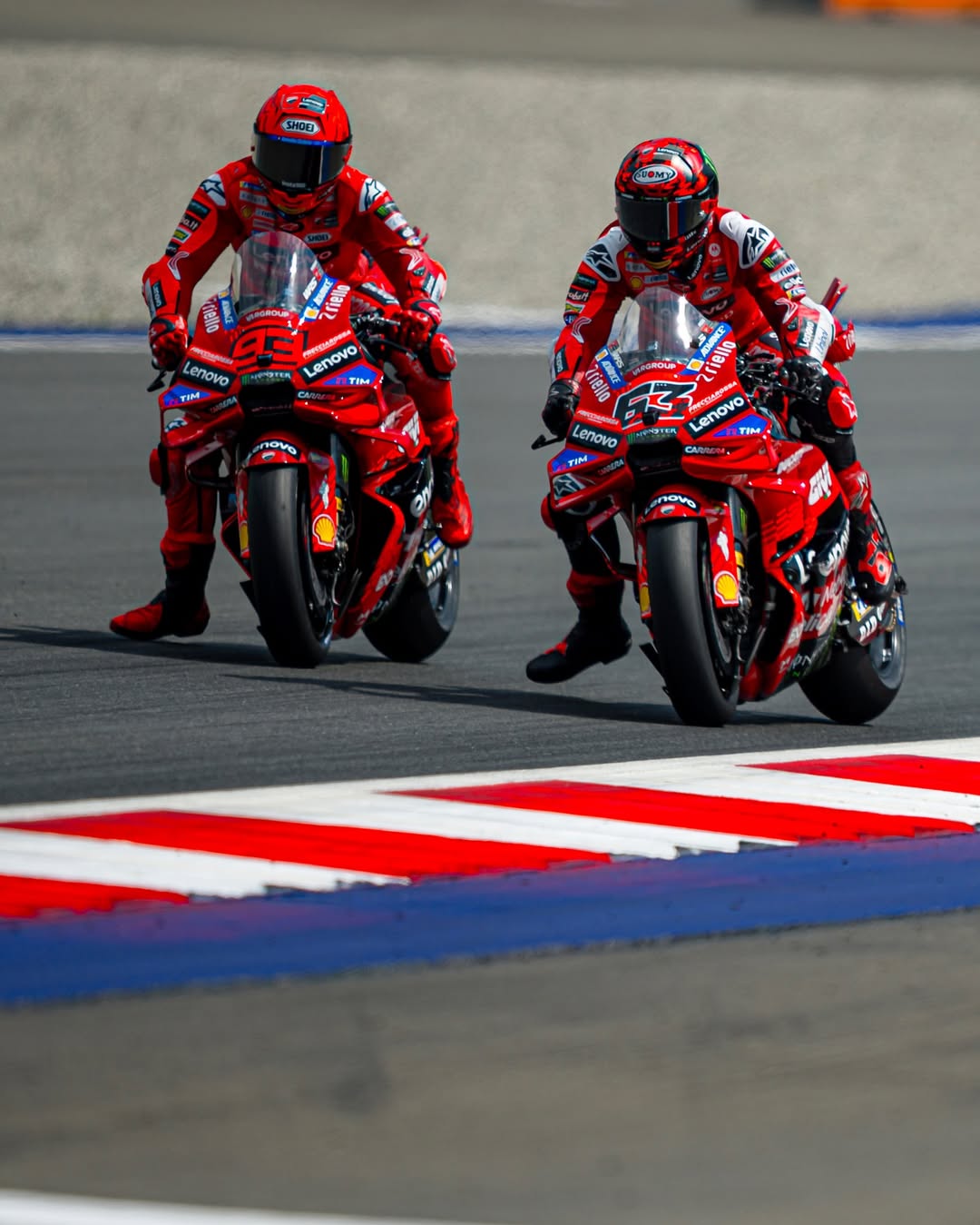 Ducati kehilangan tajinya sejak Marc Marquez absen akibat cedera bahu di Mandalika. Bagnaia tak mampu menutup kekosongan podium bagi Ducati.